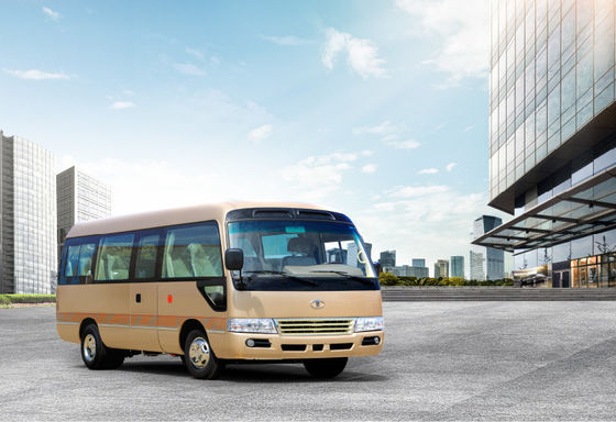 ประเทศจีน Medium 4X2 Passenger Fuel Efficient Minivan Yuchai Engine Passenger Coach Bus ผู้ผลิต